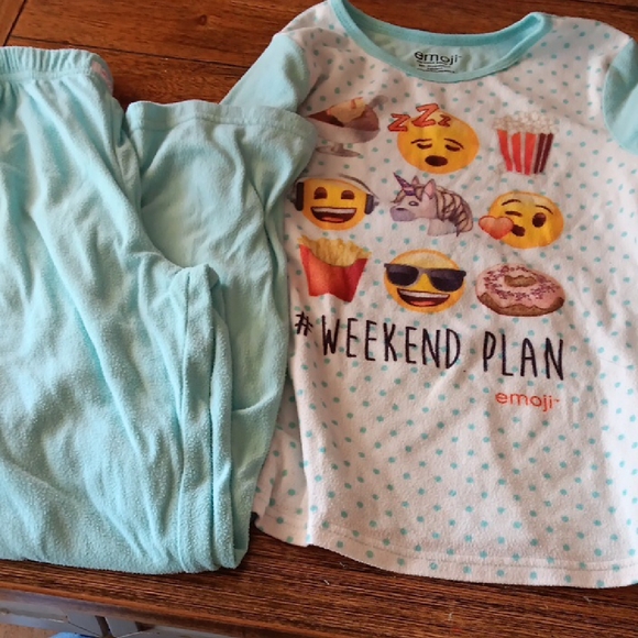 Emoji Kids Pajamas - Light Green - Picture 1 of 4